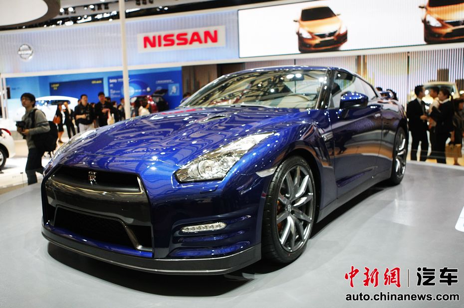 2011�Ϻ���չ���ղ� GT-R—����������Ƶ��