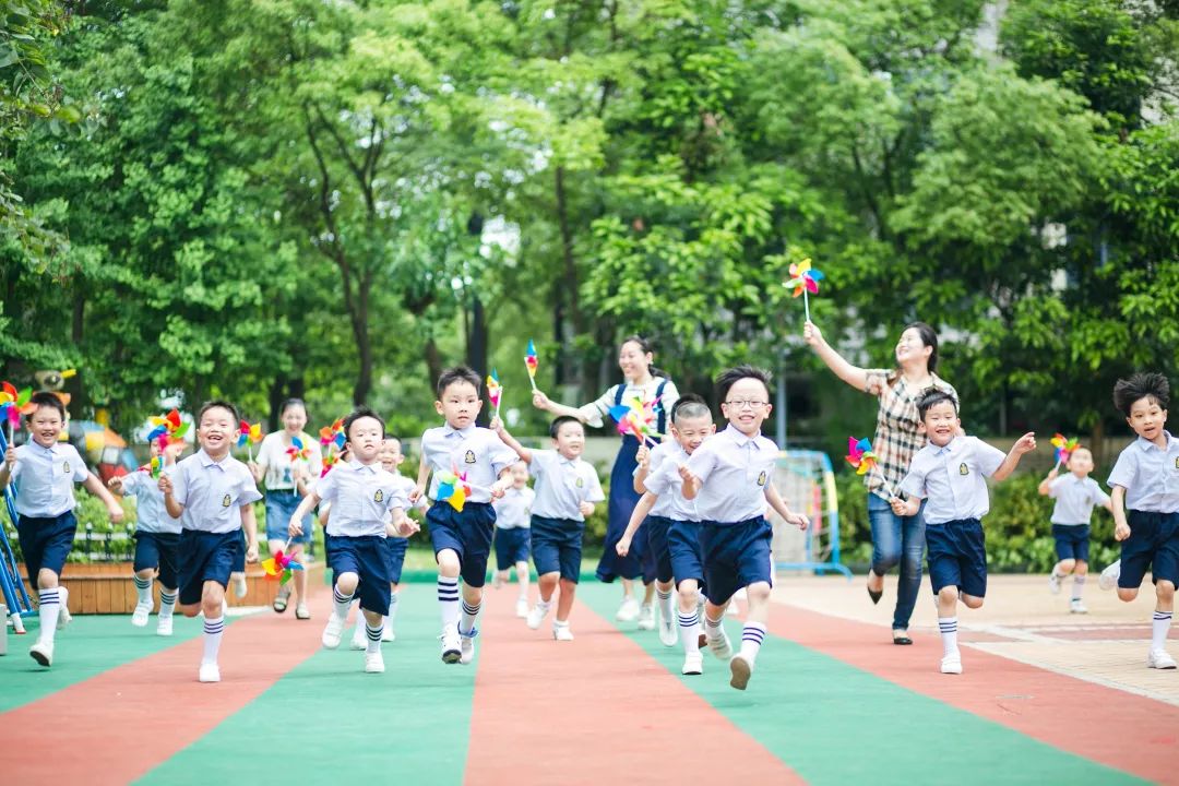 融侨幼儿教育品牌节献礼融侨30周年