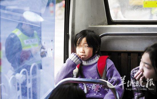 广州交警今起严查违法校车