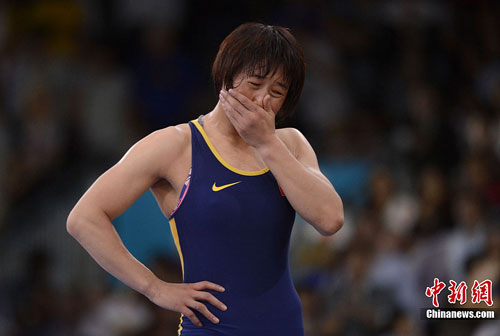 中国选手景瑞雪不敌日本保安夺取摔跤银牌